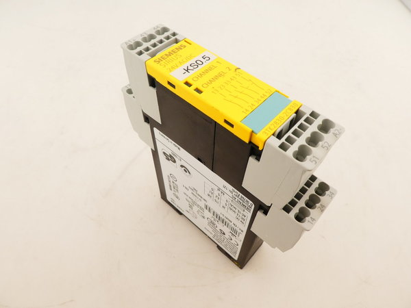Siemens Sicherheitsschaltgerät / 3TK2830-2CB30 / 24V AC/DC