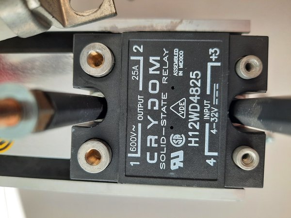 Crydom SSR / H12WD4825 / In. 4-32V / Out. 600V / 25A